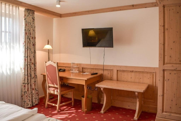 Bedroom 3, Hotel Gasthof Süßer Grund, Zollernalbkreis