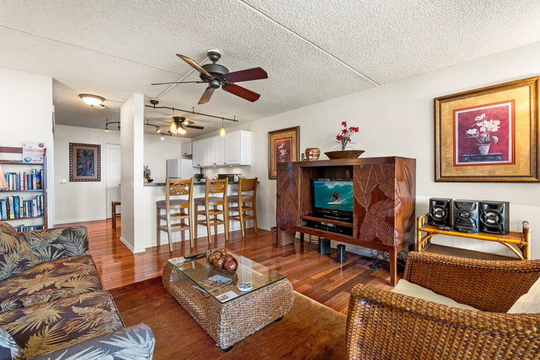 Living area 2, Walk to Kona Town - Ocean View - Vrkcv, Hawaii