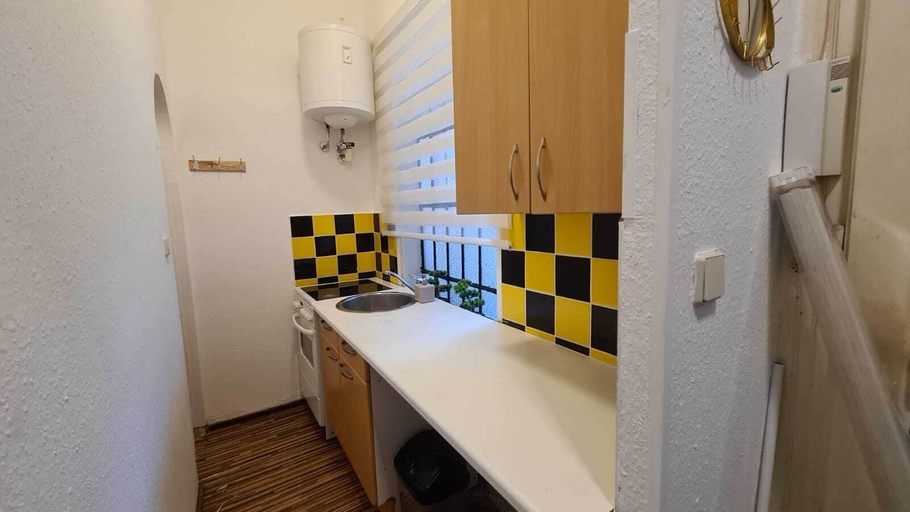 Private kitchen 4, Cozy 1BR Apt Long Stay for 3 Guests, Wien