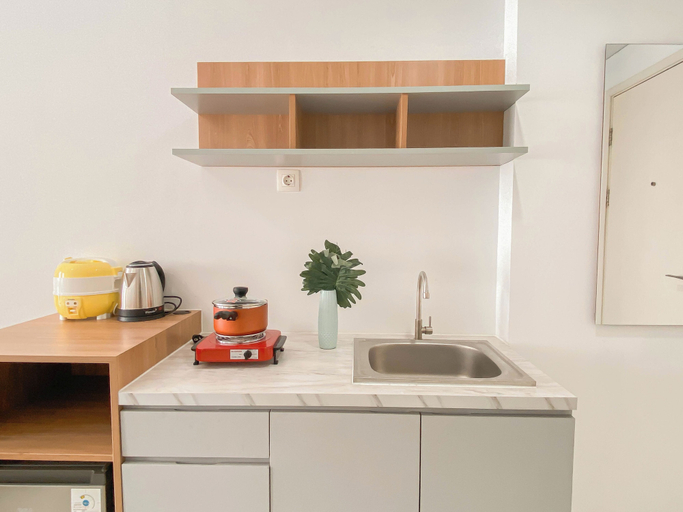 Interior 5, Basic Look Studio At Patraland Urbano Apartment, Bekasi