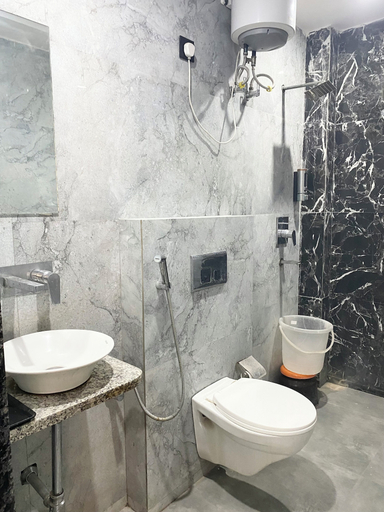 Bathroom 4, Hotel Manor Ganges, Varanasi