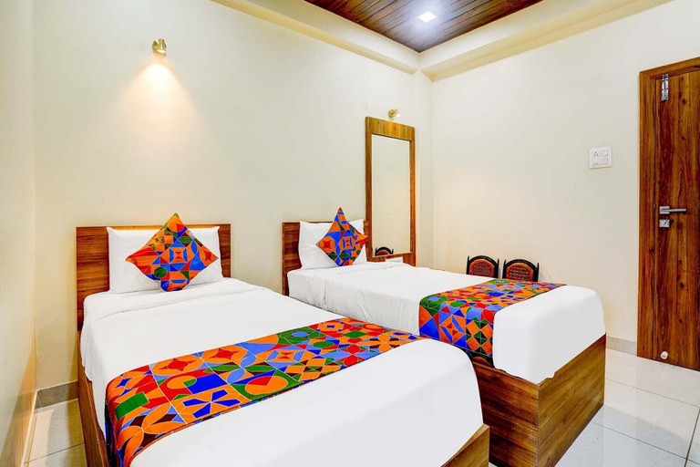Room 5, Fabhotel The Royal Park, Pune