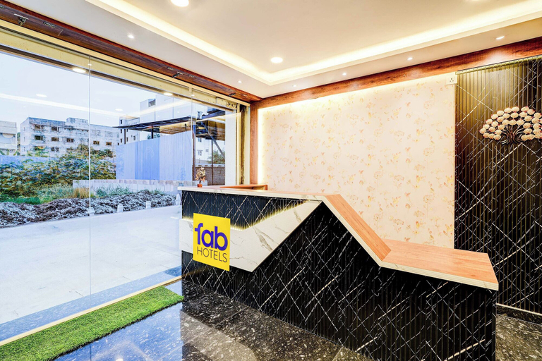 Reception 2, Fabhotel Leon Square, Bangalore Rural