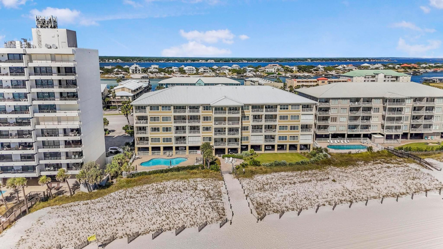Exterior & Views 2, Marlin Key 4C, Escambia