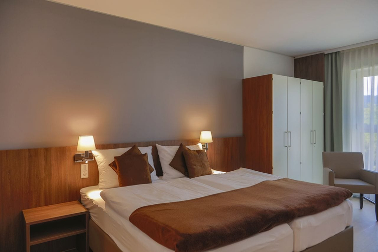 Bedroom 3, Sporthotel Treff Punkt, Wiesbaden