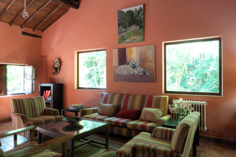 Living area 2, hotel rural el jardin del conde, Salamanca