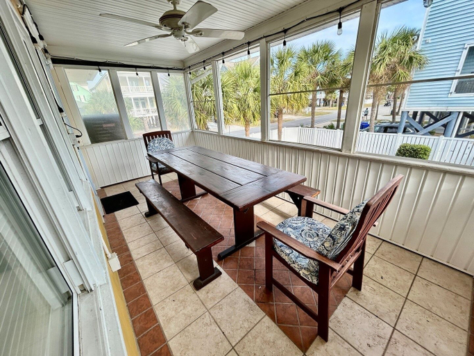 Outdoor dining, The Ocean House 6 Bedroom Home by RedAwning, Horry