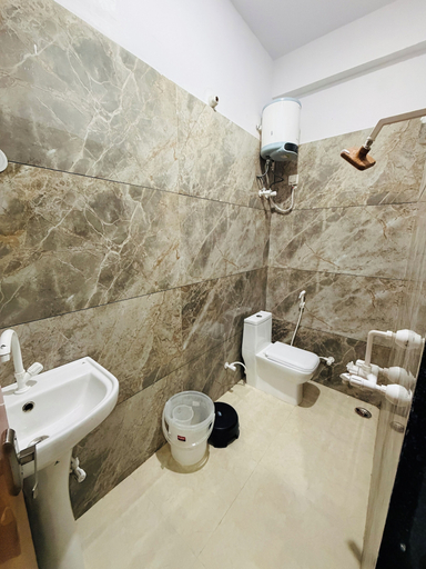 Bathroom 3, Hotel Shri Ji Nikunj Vrindavan, Mathura