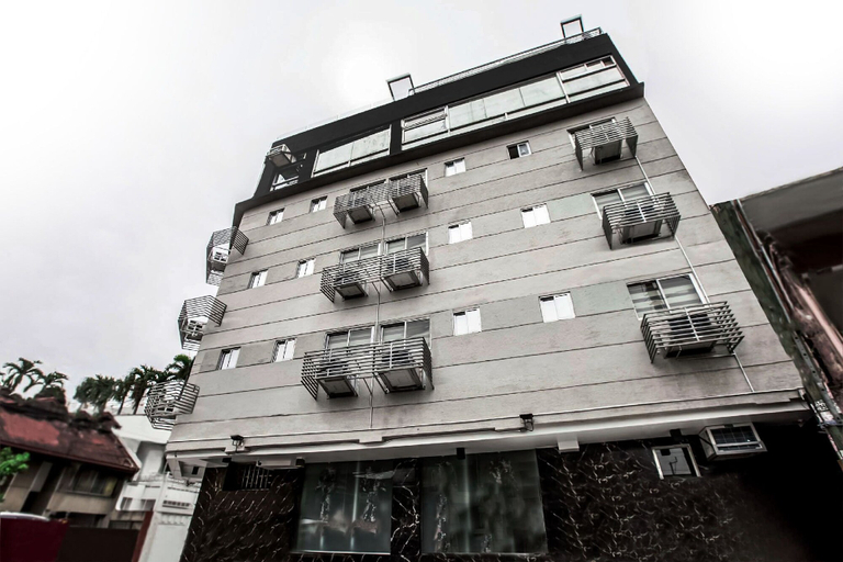 Exterior & Views 2, Circuit Hostel Makati, Makati City