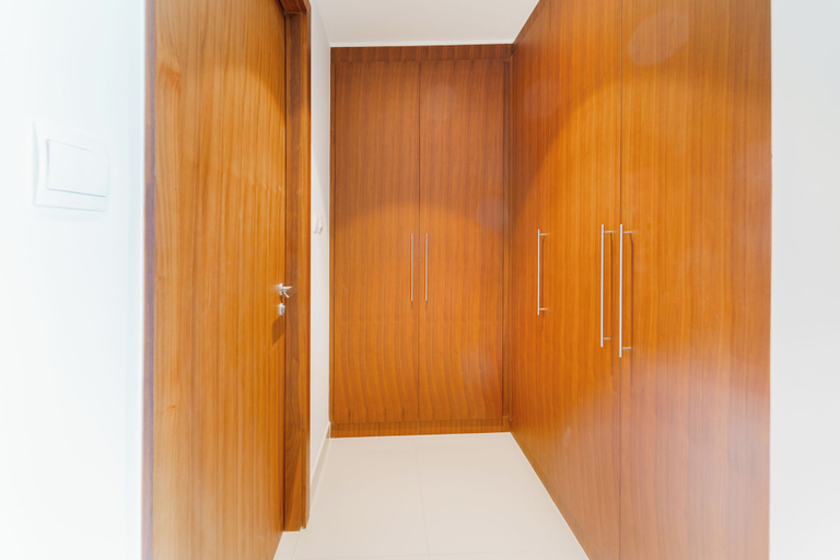 Wardrobe 2, Holidays R Us Royal view, Dubai