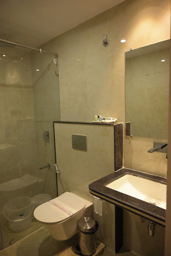 Bathroom 3, Hotel Days Inn, Varanasi