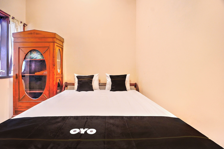 Room 4, OYO 94769 Griya Djati Syariah 2, Malang