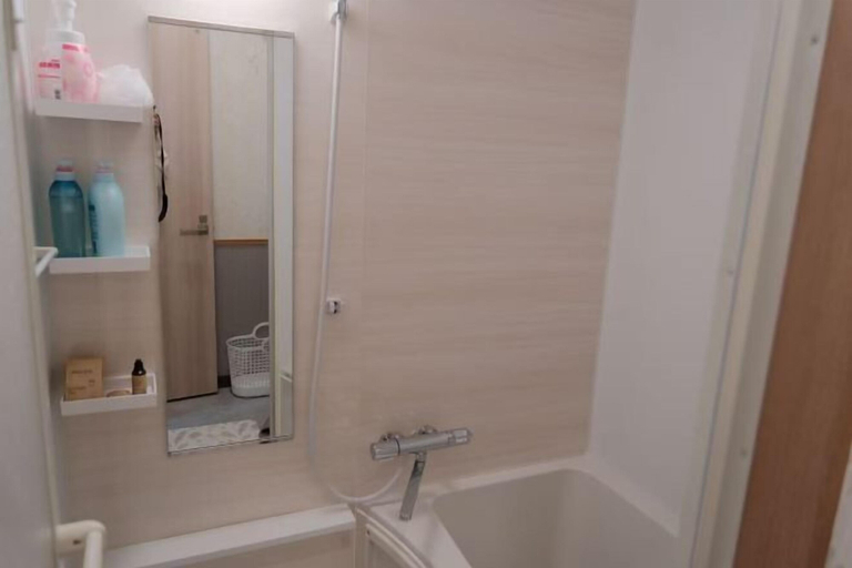 Bathroom 2, sakuranoyado2, Kita