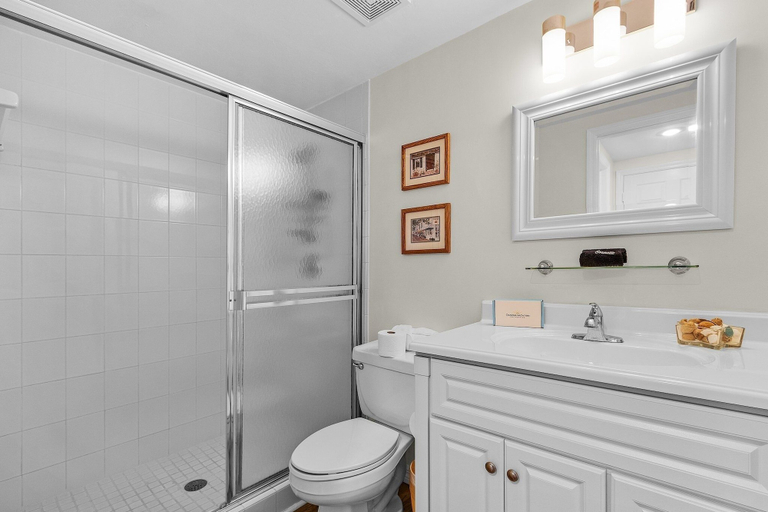 Bathroom 2, Casa Marina 144 2 Bedroom Condo, Lee