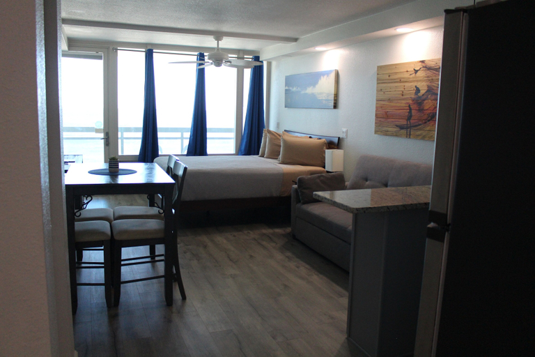 Bedroom 3, Georgian Inn Beach Club, Volusia