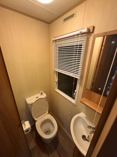 Bathroom 2, Rubys Place on Lyons Winkups, Towyn, Sleeps 6, Conwy