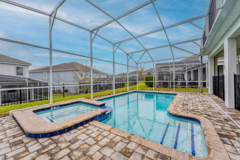 Pool 5, 9BR Villa Home Theater Pool Sleeps 16, Osceola