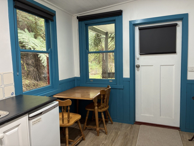 Private kitchen 3, School cottage, Baw Baw - Pt B East