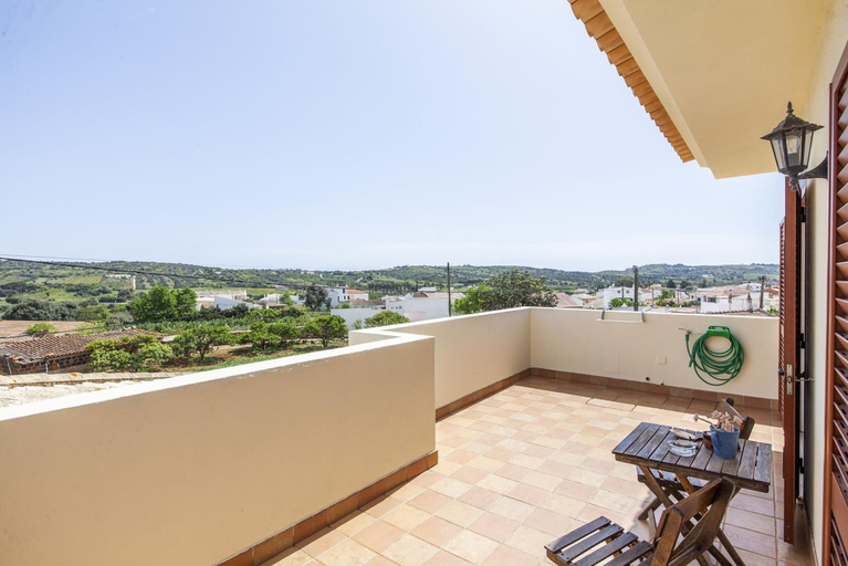 Room 2, A56 - Westway Rossio Holiday Place, Lagos