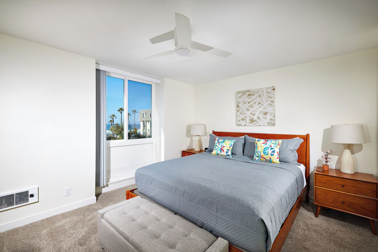 Bedroom, Oceanside Beach Condos, San Diego