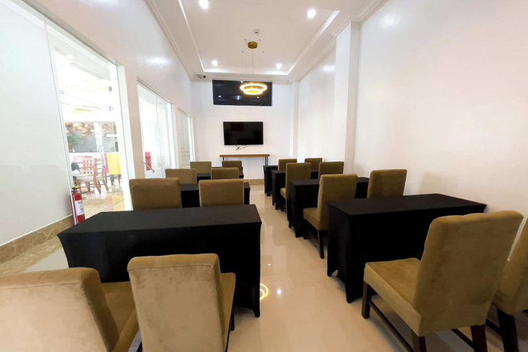 Food & Drinks 5, B Hotels Angeles City, Mabalacat