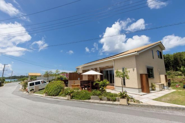 Exterior 3, Papillon, Motobu