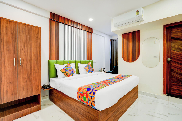 Room 4, Fabhotel Leon Square, Bangalore Rural