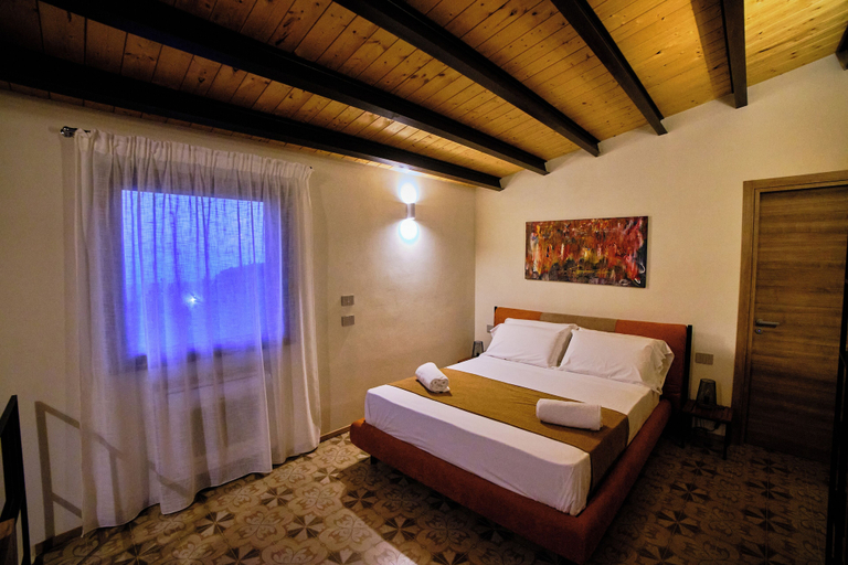 Room 2, VILLA CAVETTA, Agrigento