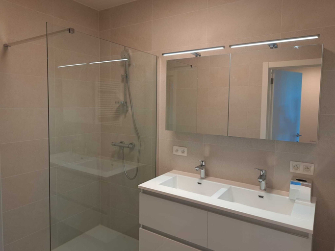 Bathroom 4, Modern apartment in Oostende with terrace, West-Vlaanderen