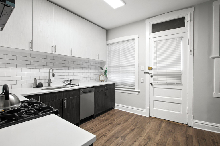 Private kitchen 2, Cozy 2BR in Chicago - Roscoe 08-1W, Cook