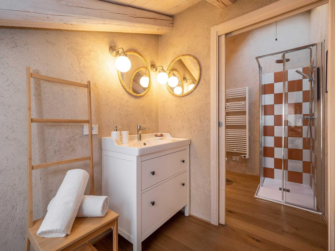 Room 4, Green Lodge - Apartment 11 - 1BR 1 Bath, Novara