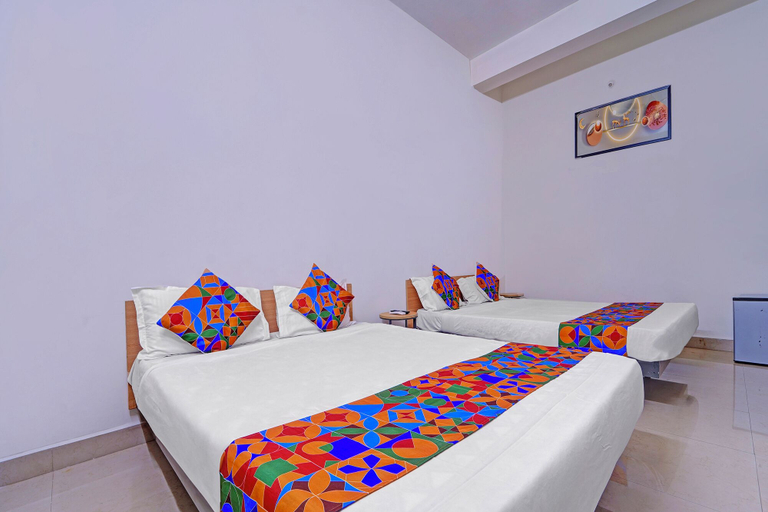 Room 2, Fabexpress Lishikaa’S Inn, Viluppuram