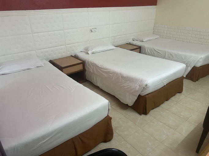 Bedroom 2, Lily Budget Hotel, Besut