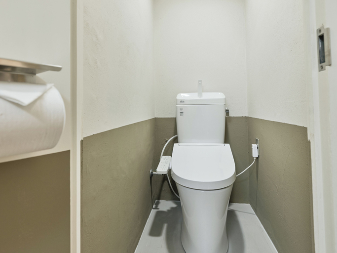 Bathroom, LIVE HEART House, Nara