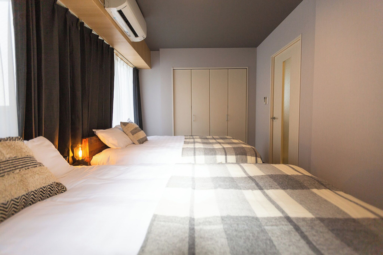 Room 4, b&Namba2, Osaka