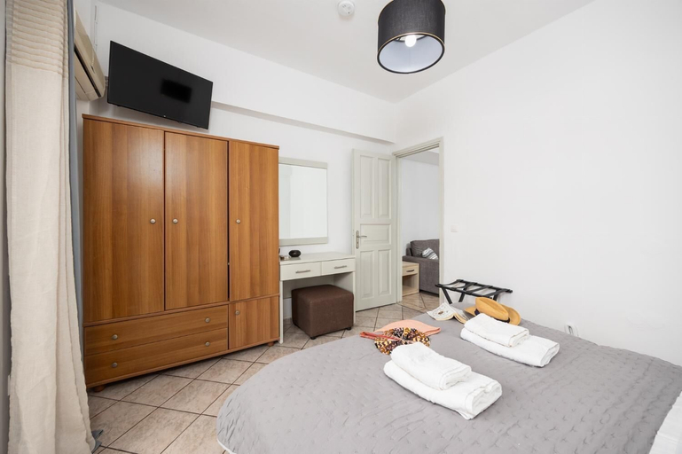 Bedroom 4, Kosmas Apartments, Ionian Islands