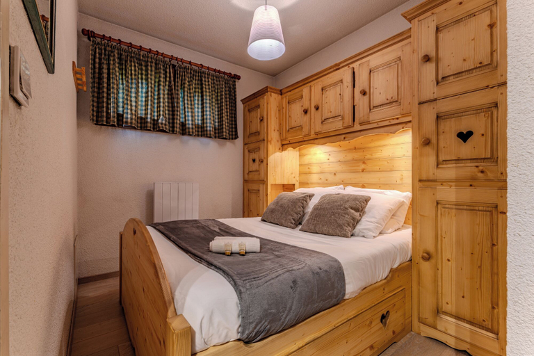 Bedroom 3, Chalet Niverolles, Savoie