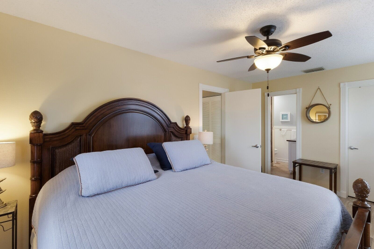 Room 2, North Beach Village #62 3 Bedroom Home, Manatee