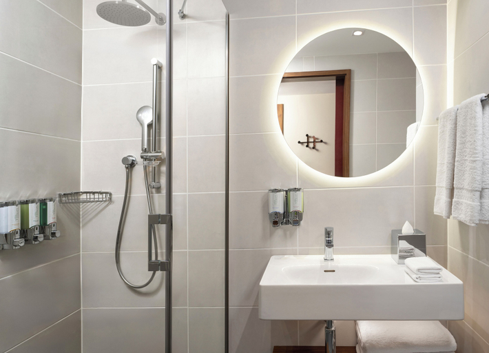 Bathroom 4, Hampton By Hilton Istanbul Sisli, Şişli