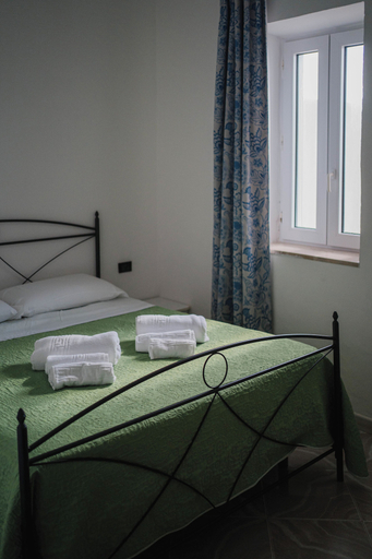 Bedroom 5, Residence Riviera, Salerno