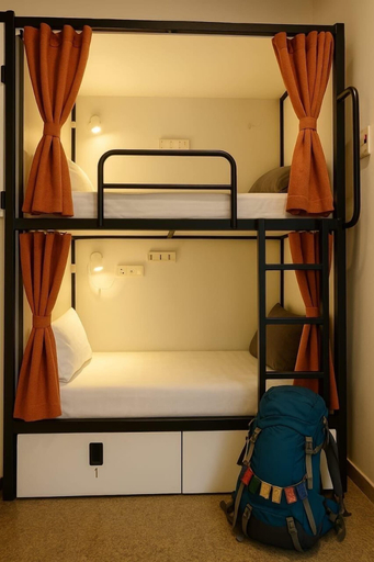 Bedroom 2, The Metrostay Delhi, Delhi