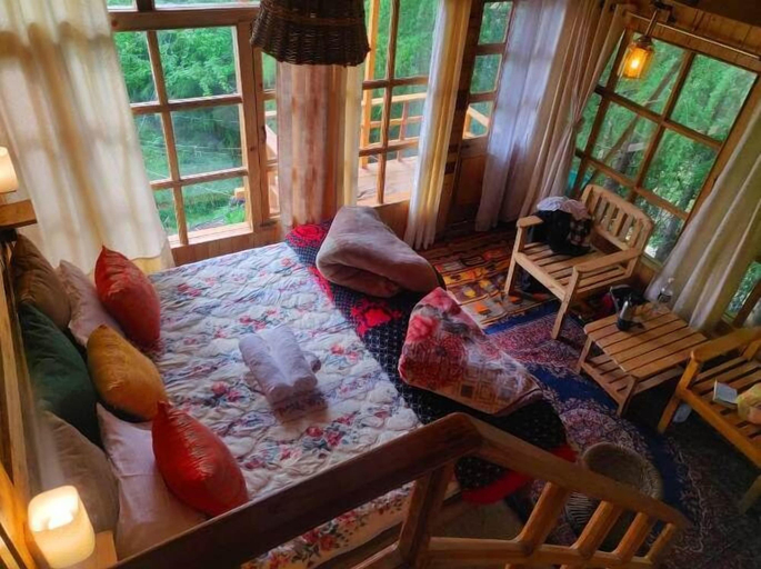 Bedroom 1, Camp Oak View, Kangra