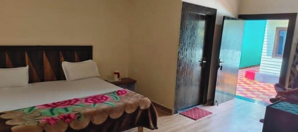 Room 4, Shree Ram Swaroop vatika, Chitrakoot