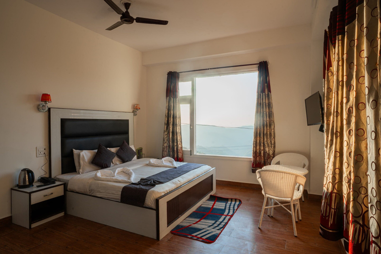 Room 4, Hotel Vatika Resorts Cottages Shimla, Shimla