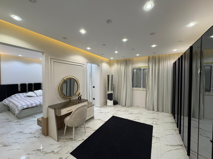Room 3, villa with garden in continental COMP, Sheikh Zayed