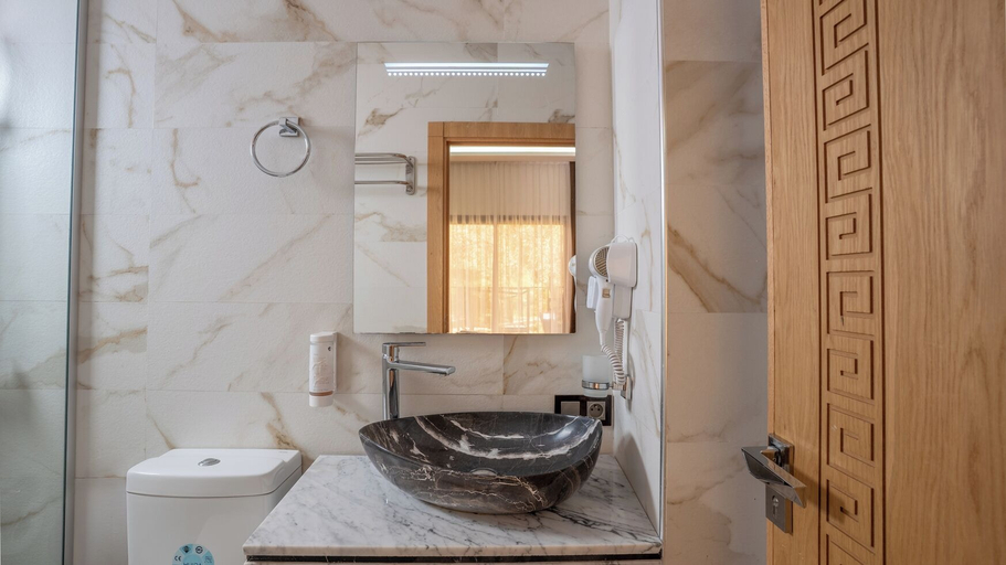 Bathroom 3, Ourika Camp Suites Hotel & Resort, Marrakech