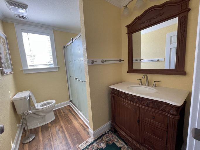 Bathroom, Gracie's Place 2 Bedroom Cottage, Dare