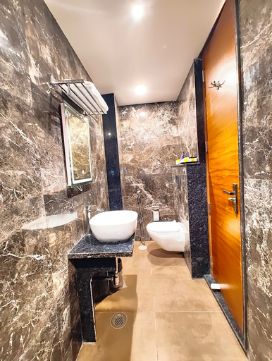Bathroom 2, Hotel Aliza Palace Ajmer, Ajmer