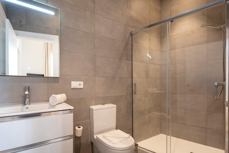 Bathroom 4, Genteel Home Rodrigo Caro, Sevilla