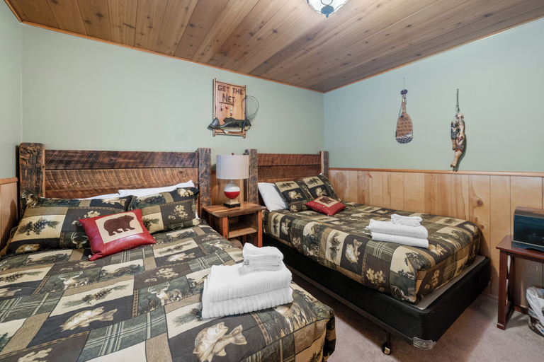 Room 5, All in Cabin, San Bernardino
